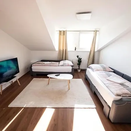 Apartamento Im Dachgeschoss